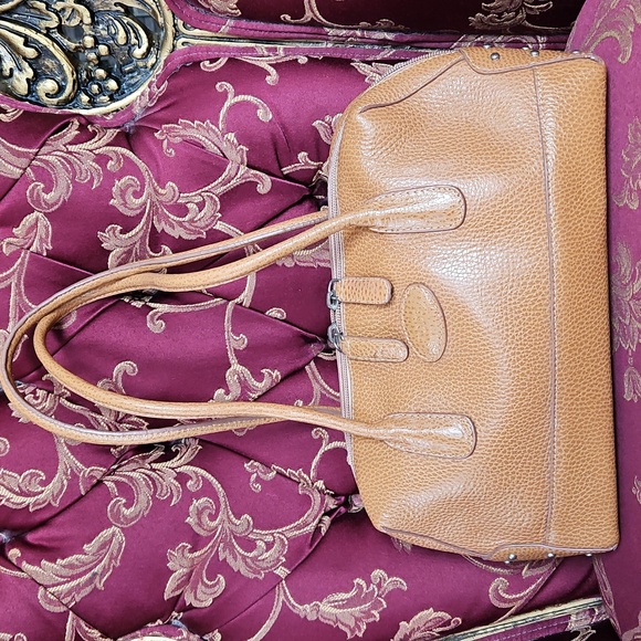 Tod's Handbags - TOD'S  Leather Shoulder Bag